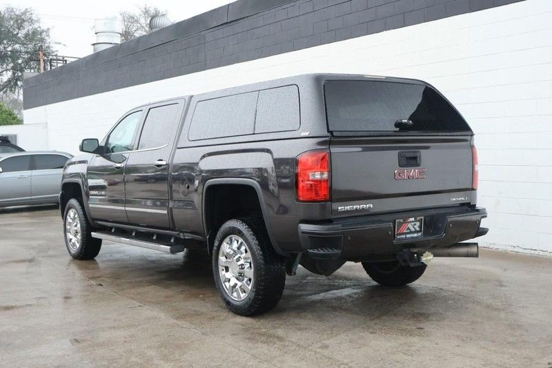 GMC Sierra 2500HD Vehicle Full-screen Gallery Image 09