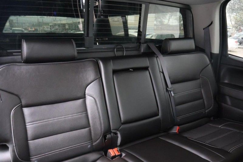 GMC Sierra 2500HD Vehicle Full-screen Gallery Image 21