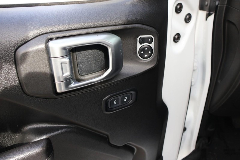 Jeep Wrangler Unlimited Vehicle Full-screen Gallery Image 16