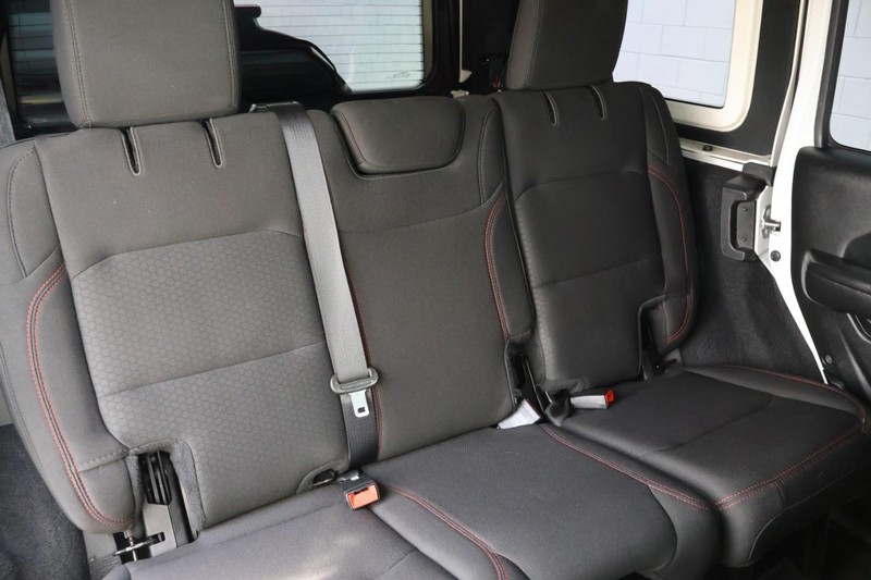 Jeep Wrangler Unlimited Vehicle Full-screen Gallery Image 23