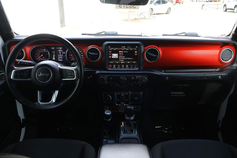 Jeep Wrangler Unlimited Vehicle Full-screen Gallery Image 25