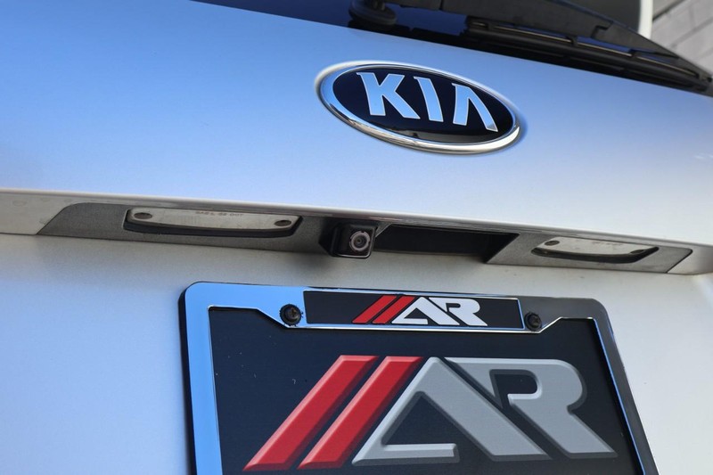 Kia Sorento Vehicle Full-screen Gallery Image 08