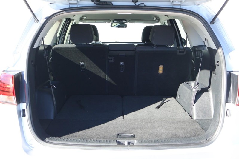 Kia Sorento Vehicle Full-screen Gallery Image 09