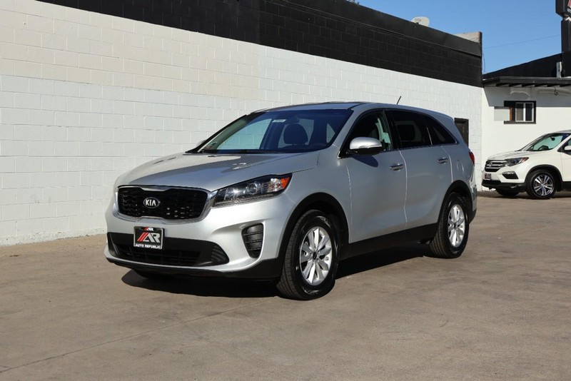 Kia Sorento Vehicle Full-screen Gallery Image 12