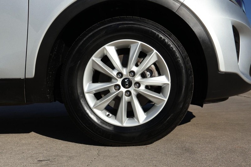 Kia Sorento Vehicle Full-screen Gallery Image 14