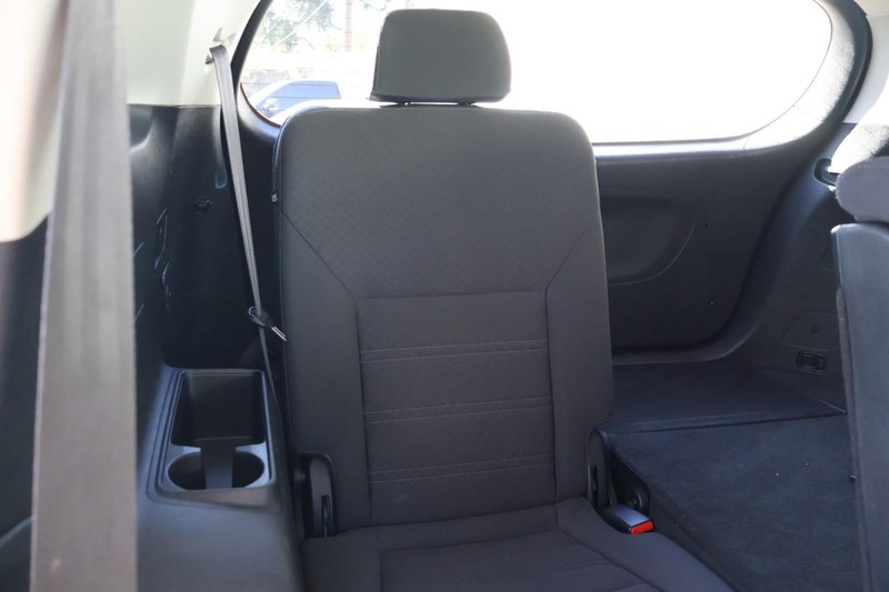 Kia Sorento Vehicle Full-screen Gallery Image 23