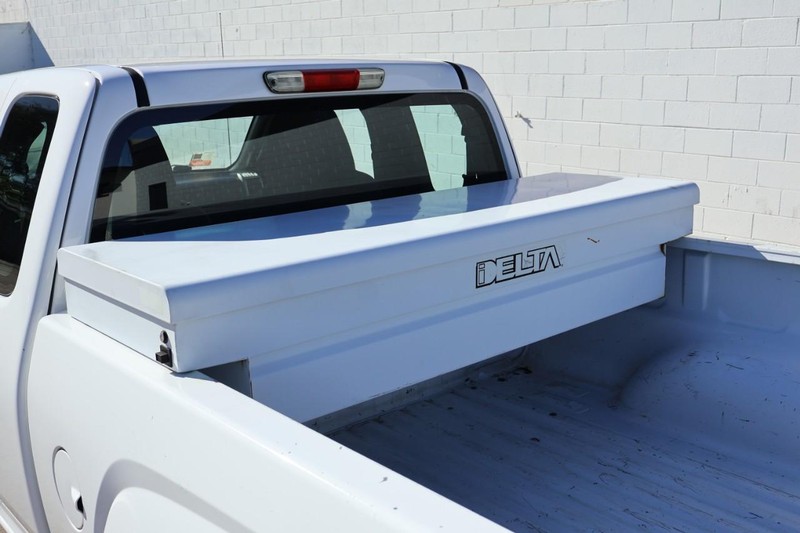 GMC Canyon Vehicle Full-screen Gallery Image 09