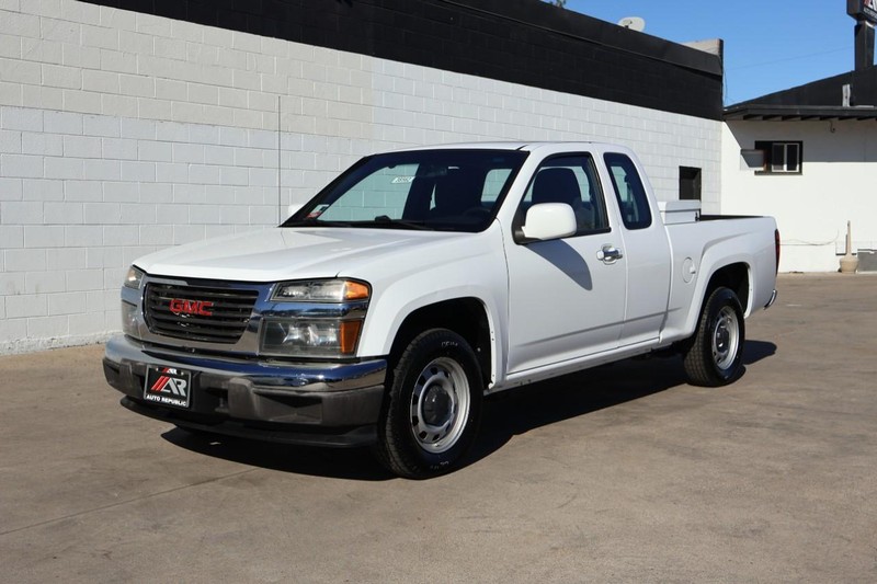 GMC Canyon Vehicle Full-screen Gallery Image 12