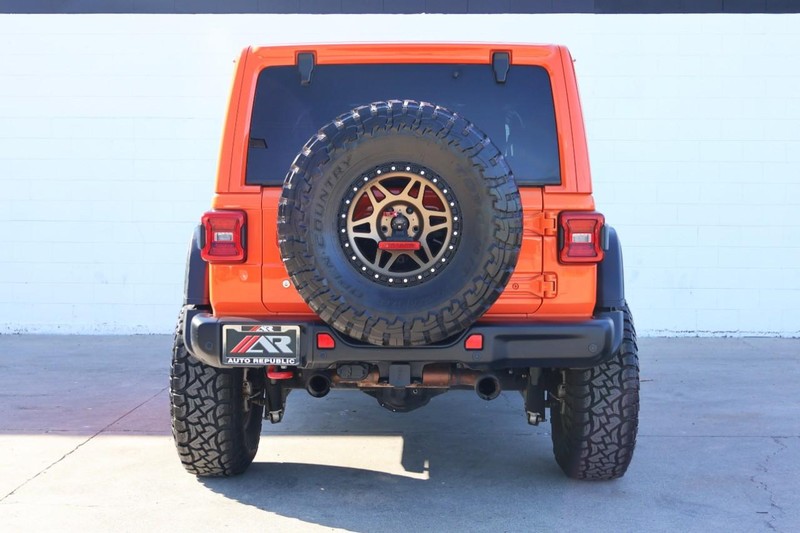 Jeep Wrangler Unlimited Vehicle Full-screen Gallery Image 06