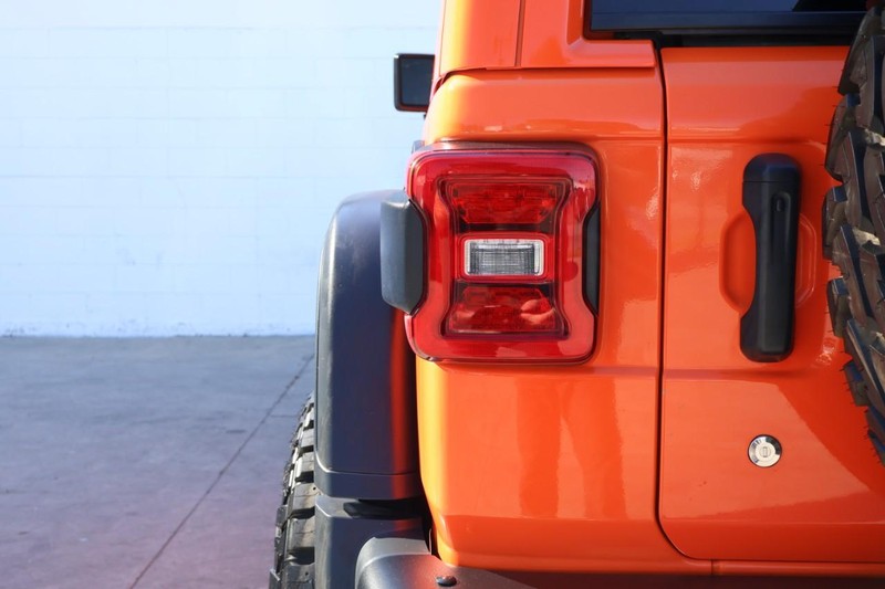 Jeep Wrangler Unlimited Vehicle Full-screen Gallery Image 07