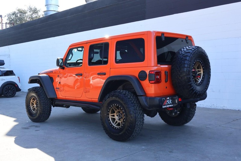 Jeep Wrangler Unlimited Vehicle Full-screen Gallery Image 11
