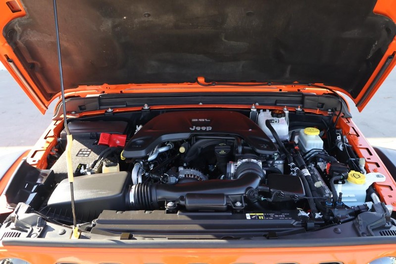 Jeep Wrangler Unlimited Vehicle Full-screen Gallery Image 14