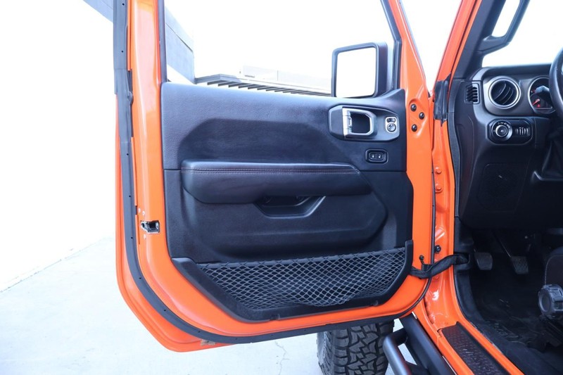 Jeep Wrangler Unlimited Vehicle Full-screen Gallery Image 17