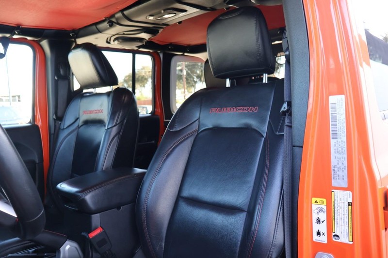 Jeep Wrangler Unlimited Vehicle Full-screen Gallery Image 21