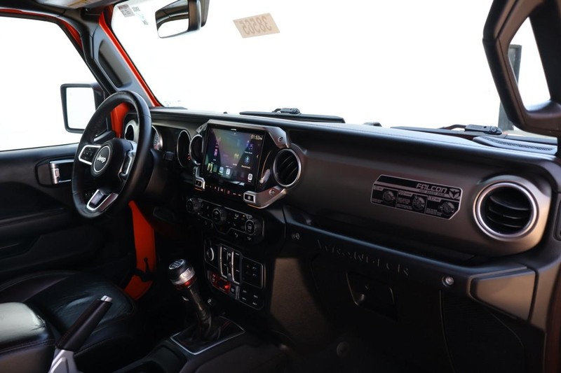 Jeep Wrangler Unlimited Vehicle Full-screen Gallery Image 24