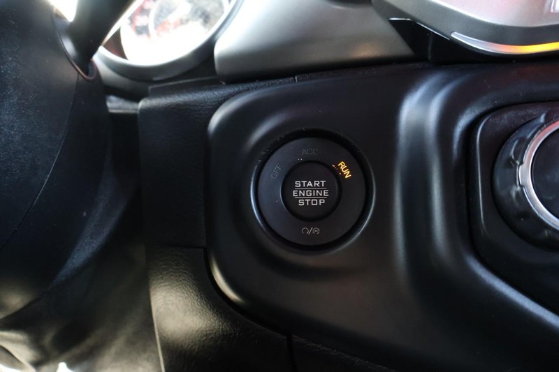 Jeep Wrangler Unlimited Vehicle Full-screen Gallery Image 34