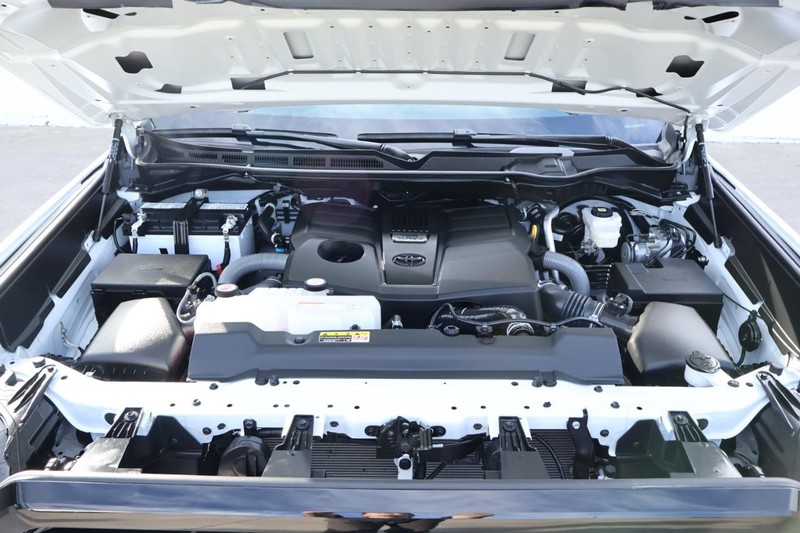 Toyota Tundra Vehicle Full-screen Gallery Image 14
