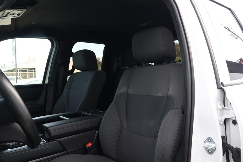 Toyota Tundra Vehicle Full-screen Gallery Image 20