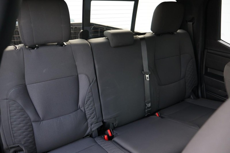 Toyota Tundra Vehicle Full-screen Gallery Image 24