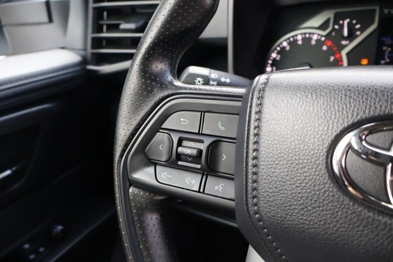 Toyota Tundra Vehicle Full-screen Gallery Image 28