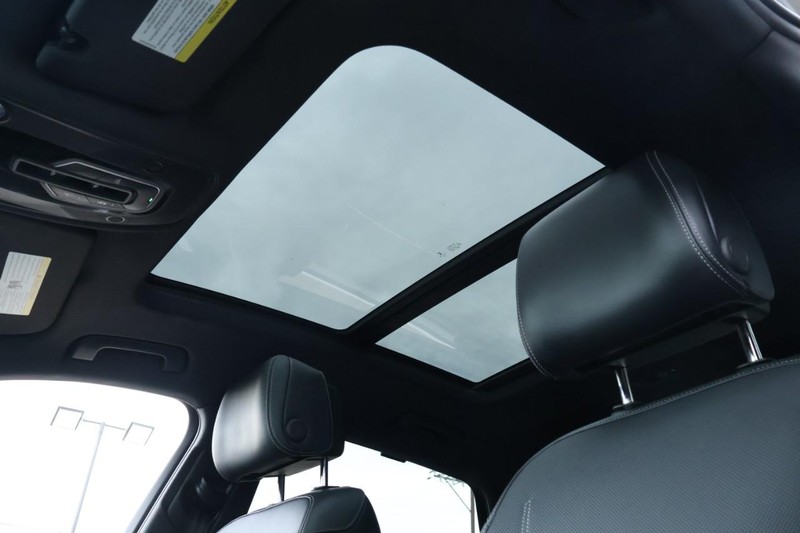 Audi e-tron Vehicle Full-screen Gallery Image 43