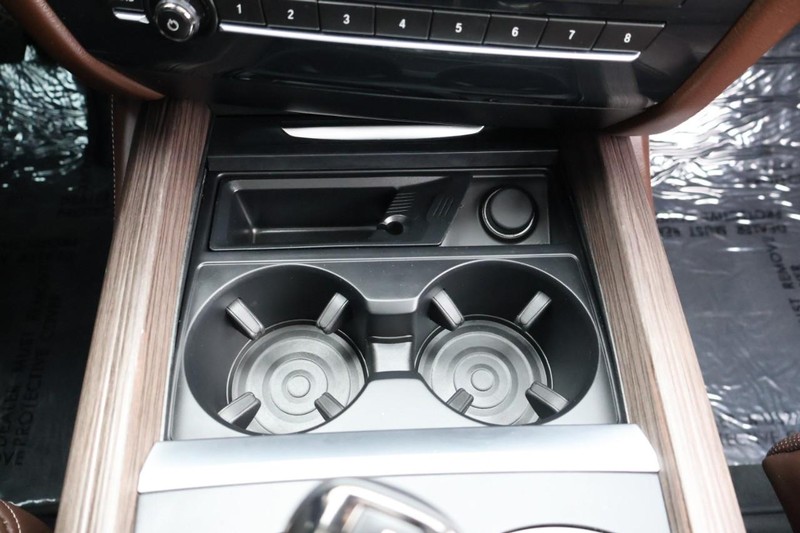 BMW X5 Vehicle Full-screen Gallery Image 44