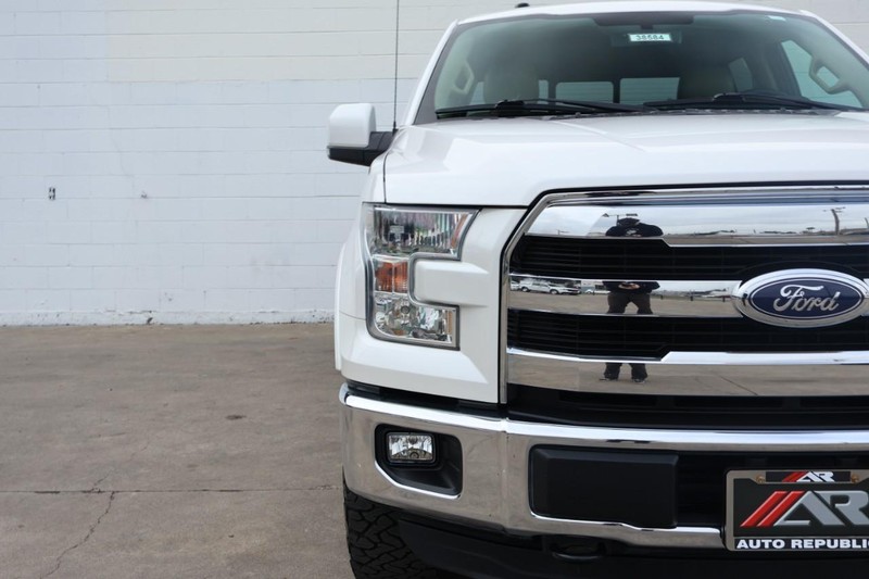 Ford F-150 Vehicle Full-screen Gallery Image 03