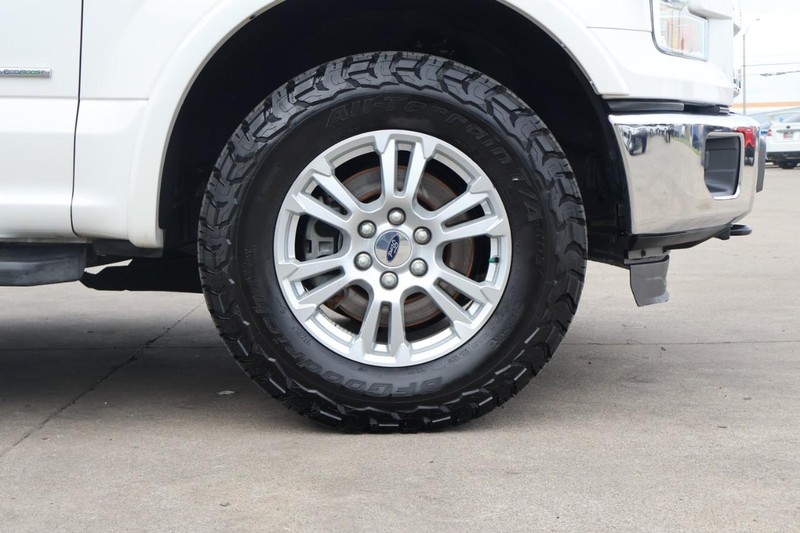 Ford F-150 Vehicle Full-screen Gallery Image 13