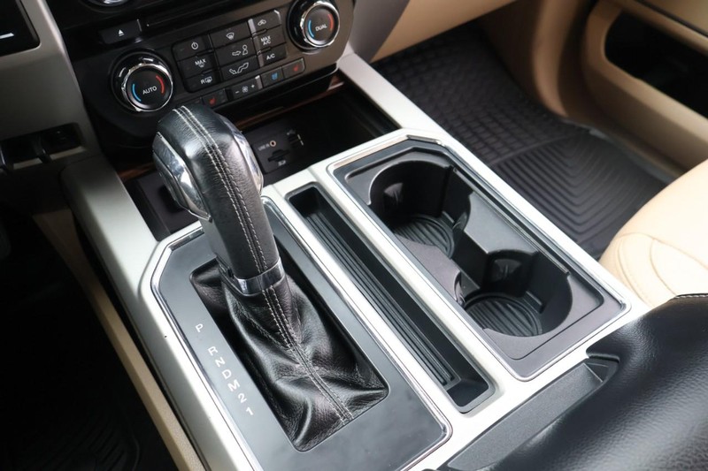 Ford F-150 Vehicle Full-screen Gallery Image 35