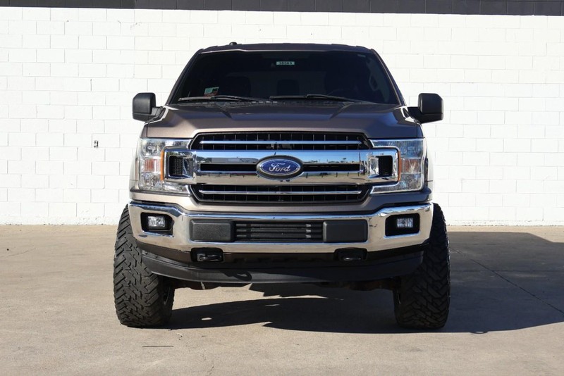 Ford F-150 Vehicle Full-screen Gallery Image 02