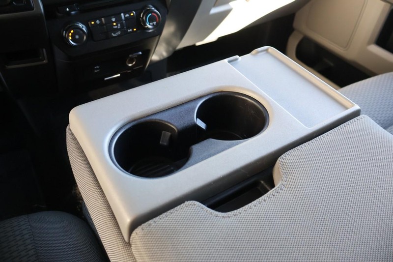 Ford F-150 Vehicle Full-screen Gallery Image 37