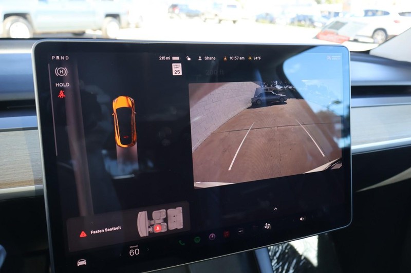 Tesla Model Y Vehicle Full-screen Gallery Image 35