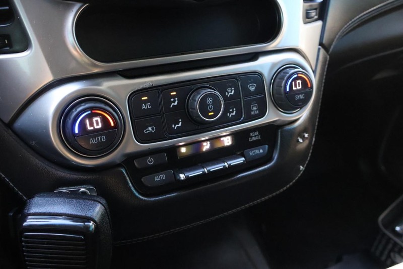 Chevrolet Tahoe Vehicle Full-screen Gallery Image 29