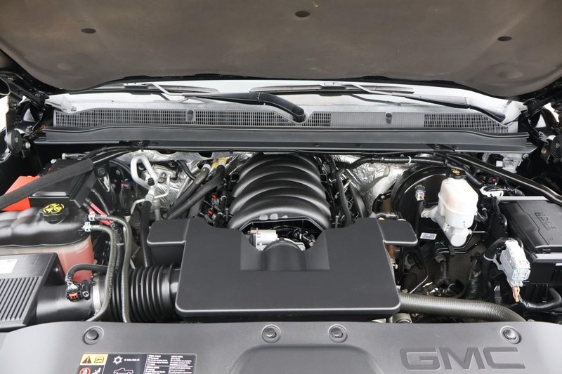 GMC Yukon XL Vehicle Full-screen Gallery Image 13