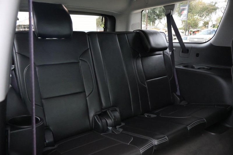 GMC Yukon XL Vehicle Full-screen Gallery Image 25