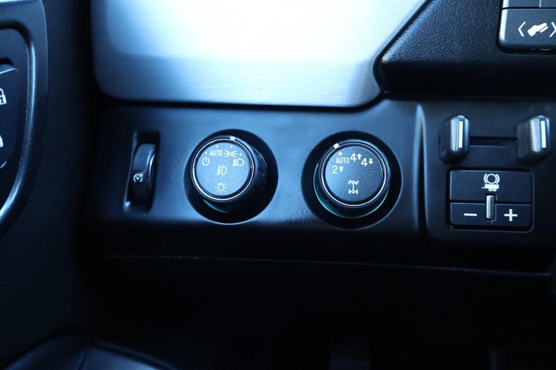 GMC Yukon XL Vehicle Full-screen Gallery Image 20