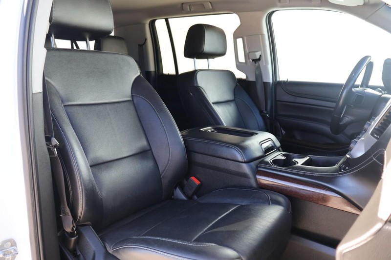 GMC Yukon XL Vehicle Full-screen Gallery Image 25