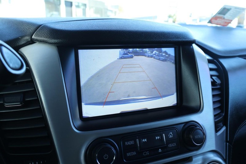 GMC Yukon XL Vehicle Full-screen Gallery Image 37