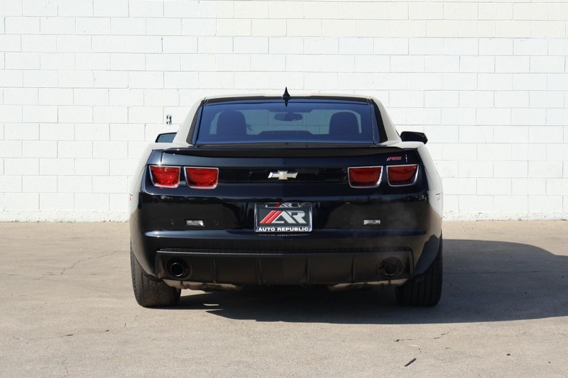 Chevrolet Camaro Vehicle Full-screen Gallery Image 06