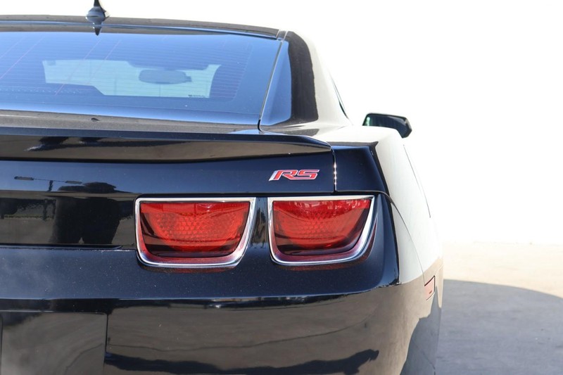 Chevrolet Camaro Vehicle Full-screen Gallery Image 07