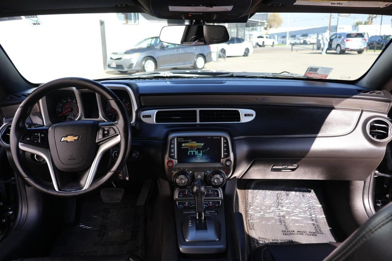 Chevrolet Camaro Vehicle Full-screen Gallery Image 24