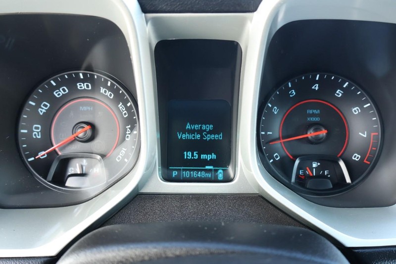 Chevrolet Camaro Vehicle Full-screen Gallery Image 25