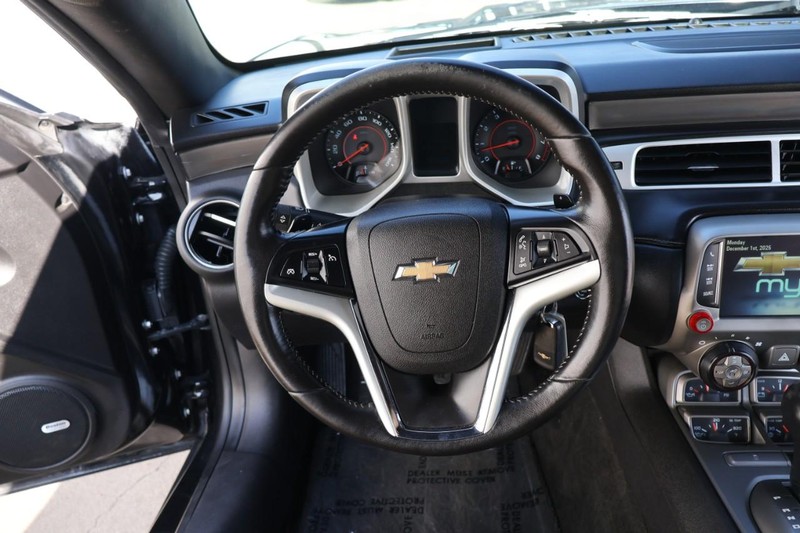 Chevrolet Camaro Vehicle Full-screen Gallery Image 26