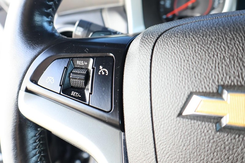 Chevrolet Camaro Vehicle Full-screen Gallery Image 27