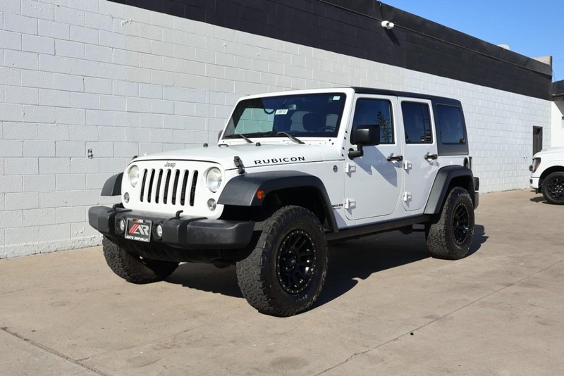 Jeep Wrangler Unlimited Vehicle Full-screen Gallery Image 12