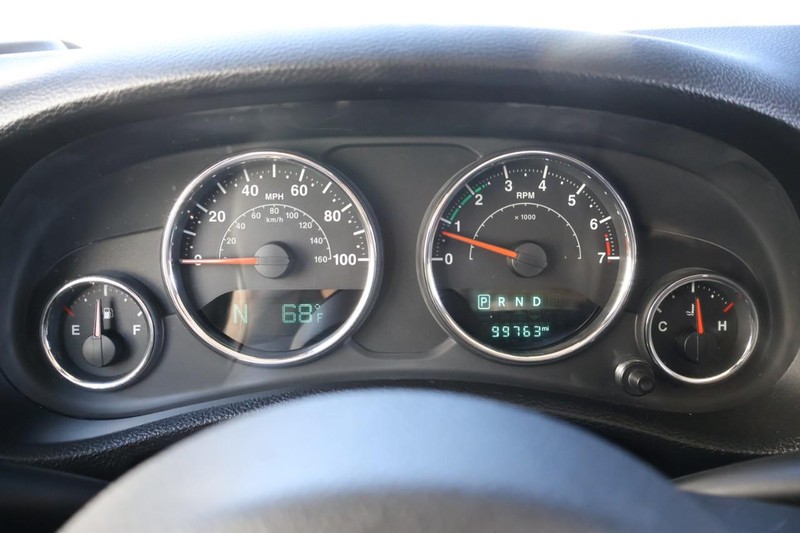 Jeep Wrangler Unlimited Vehicle Full-screen Gallery Image 25