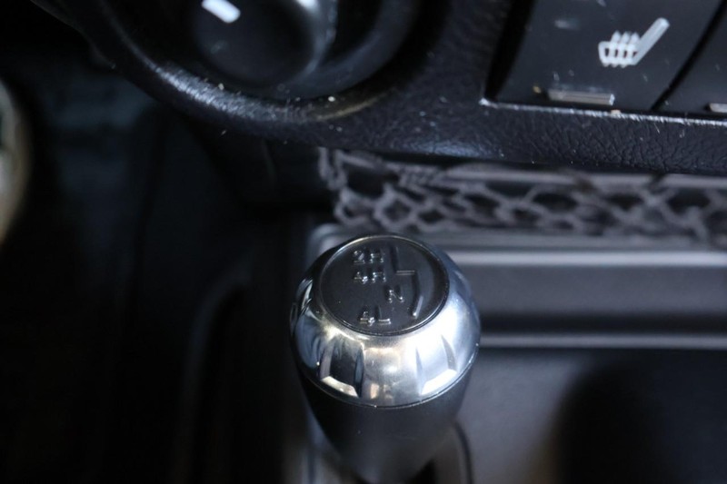 Jeep Wrangler Unlimited Vehicle Full-screen Gallery Image 34