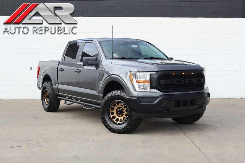 Ford F-150 Vehicle Full-screen Gallery Image 01