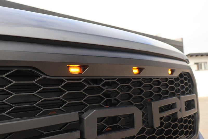 Ford F-150 Vehicle Full-screen Gallery Image 04