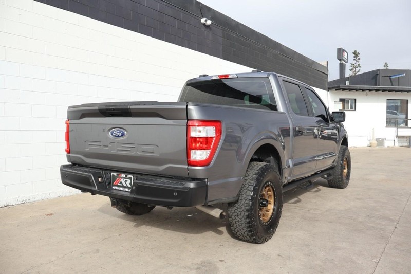 Ford F-150 Vehicle Full-screen Gallery Image 06